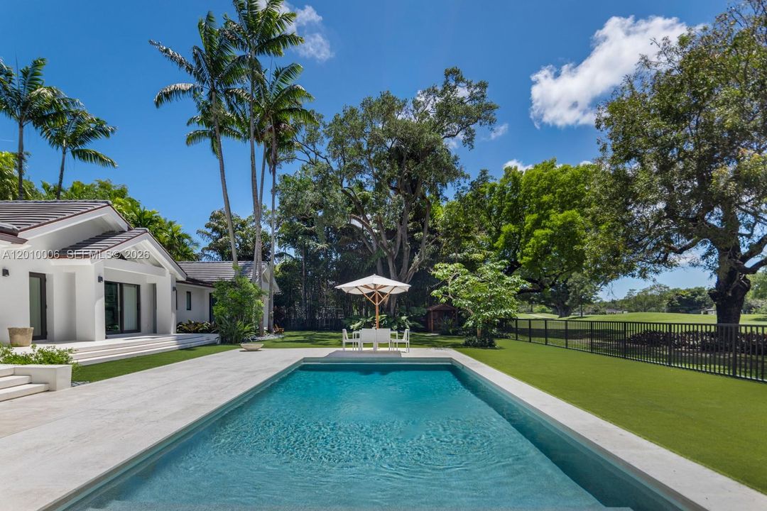 Activo con contrato: $6,995,000 (4 camas, 3 baños, 4420 Pies cuadrados)