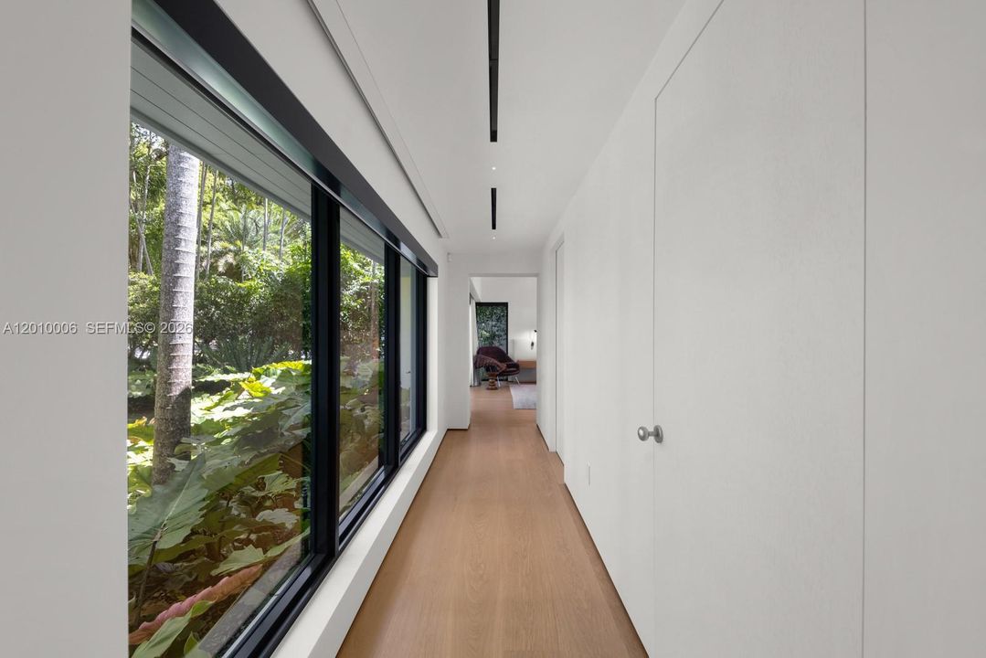 Activo con contrato: $6,995,000 (4 camas, 3 baños, 4420 Pies cuadrados)