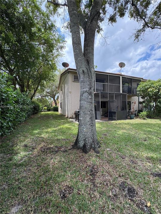 Activo con contrato: $2,795 (3 camas, 2 baños, 1450 Pies cuadrados)