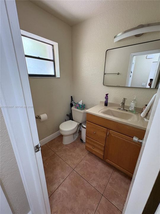 Activo con contrato: $2,795 (3 camas, 2 baños, 1450 Pies cuadrados)