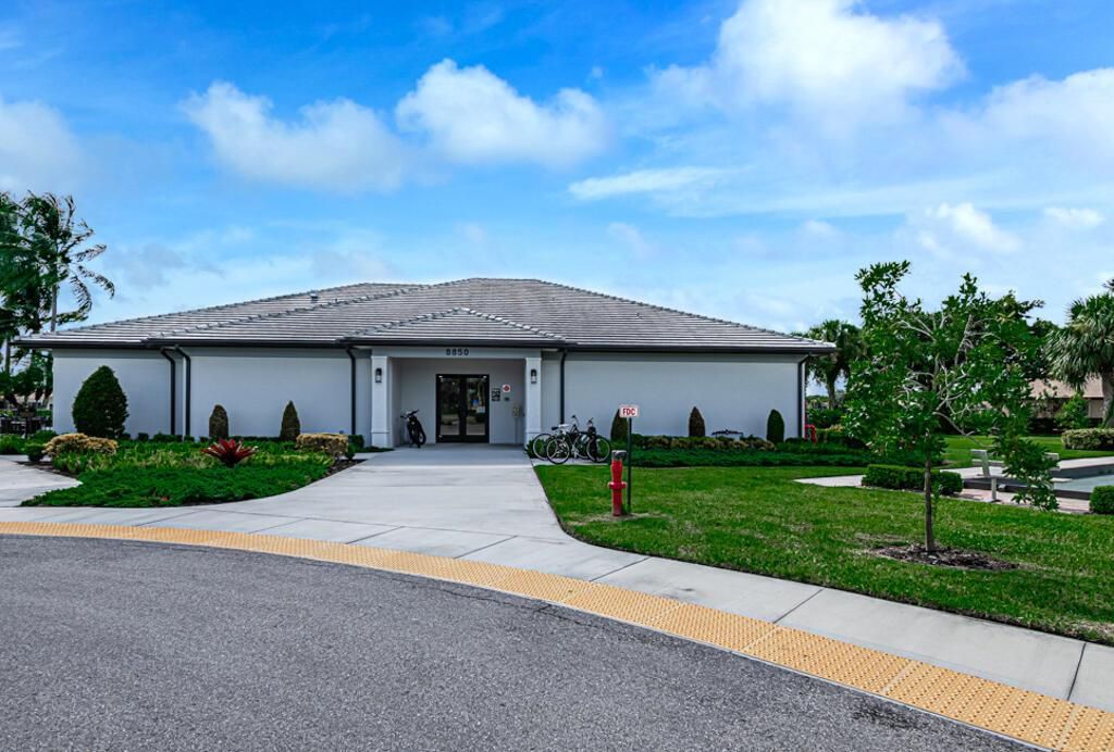 24 FITNESS CENTER