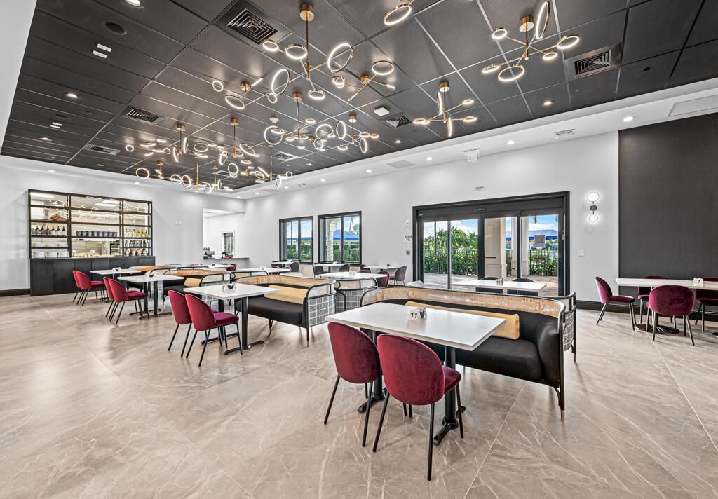 13 CLUBHOUSE CAFE 3