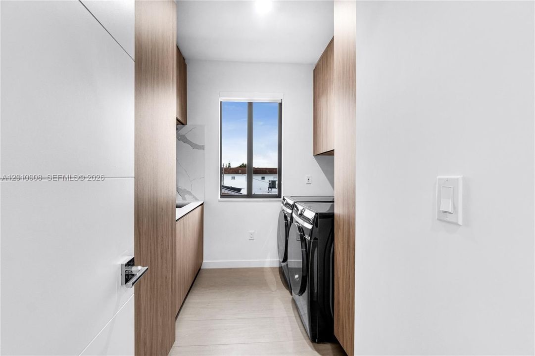 Active With Contract: $1,545,000 (4 beds, 3 baths, 2446 Square Feet)
