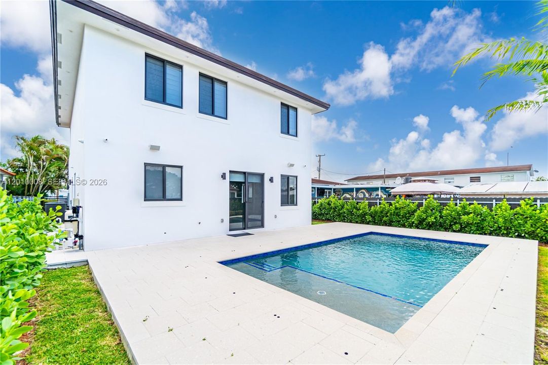 Active With Contract: $1,545,000 (4 beds, 3 baths, 2446 Square Feet)