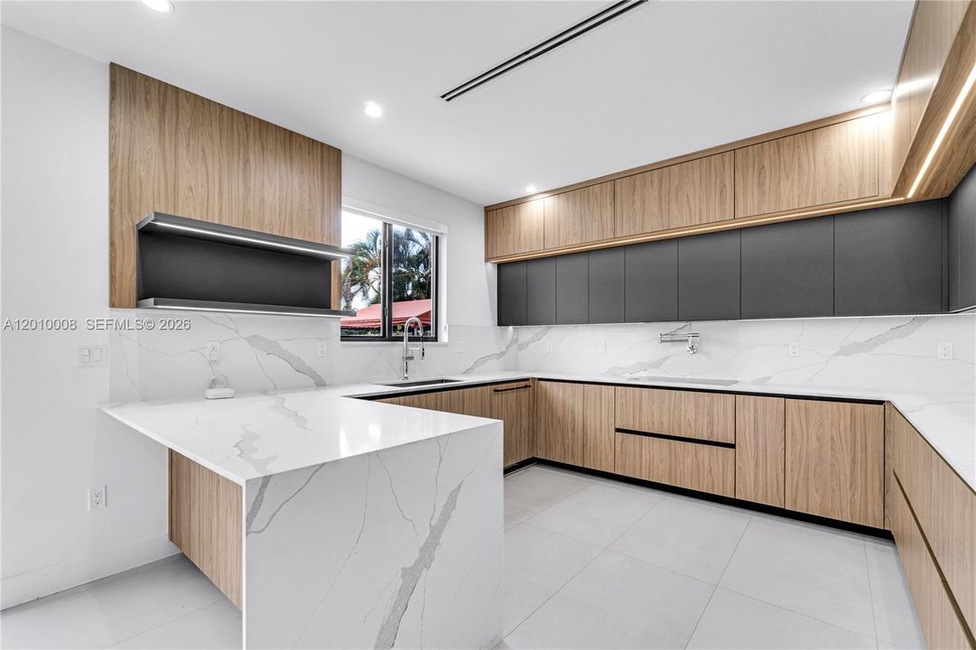Active With Contract: $1,545,000 (4 beds, 3 baths, 2446 Square Feet)