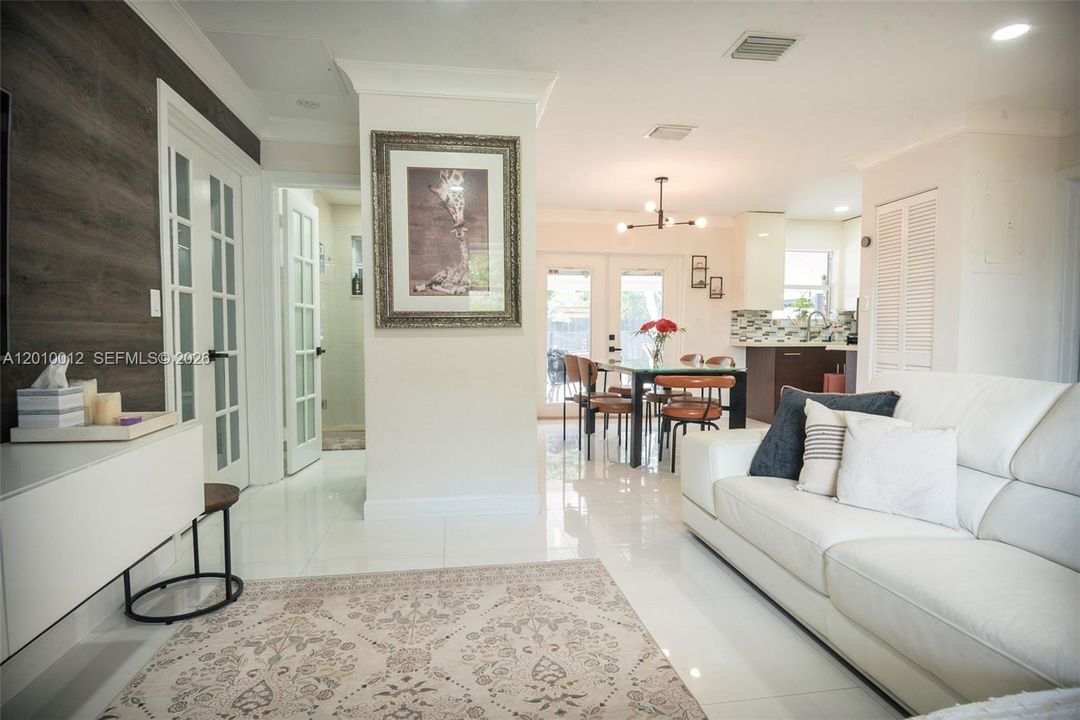 Activo con contrato: $450,000 (2 camas, 2 baños, 1104 Pies cuadrados)