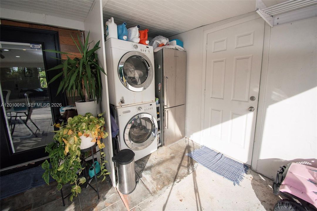 Activo con contrato: $450,000 (2 camas, 2 baños, 1104 Pies cuadrados)