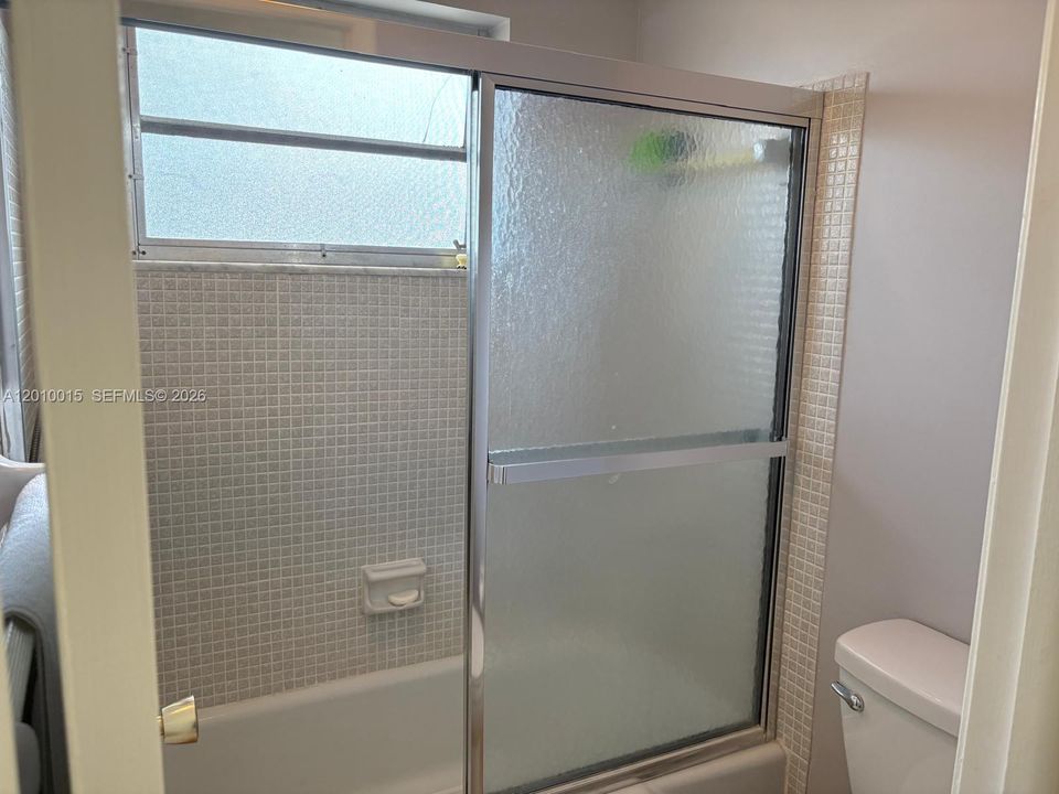 В аренду: $2,100 (2 спален, 2 ванн, 1175 Квадратных фут)