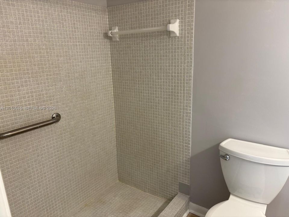 В аренду: $2,100 (2 спален, 2 ванн, 1175 Квадратных фут)