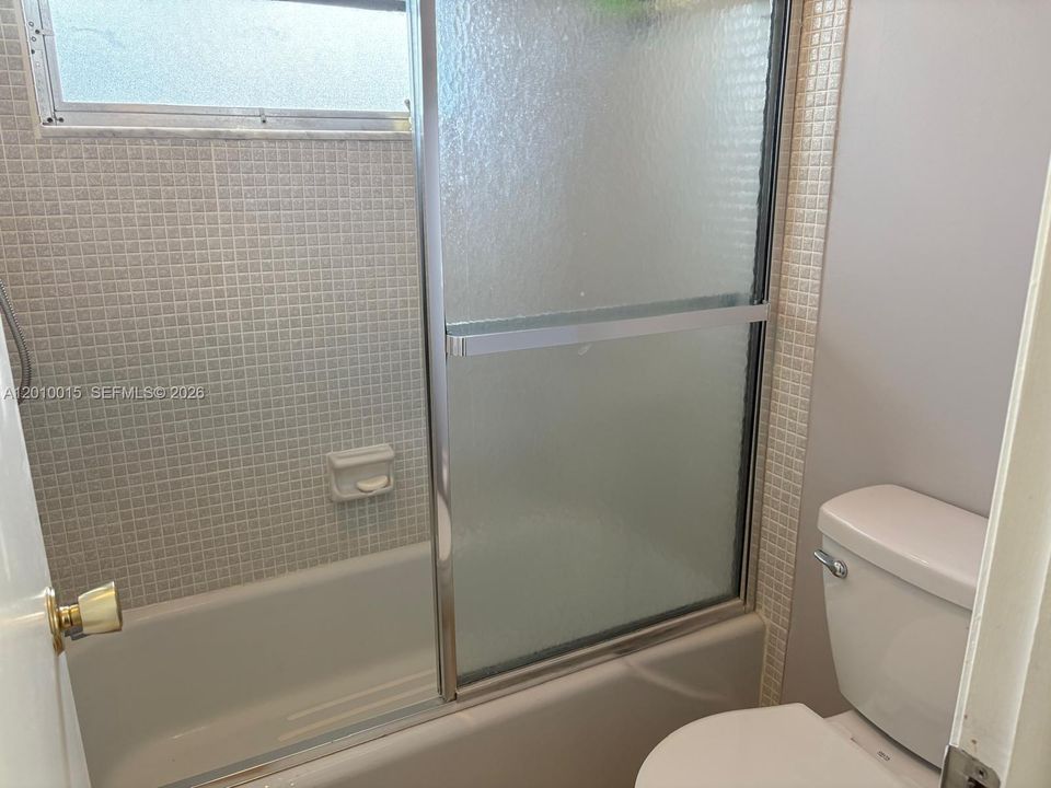 В аренду: $2,100 (2 спален, 2 ванн, 1175 Квадратных фут)