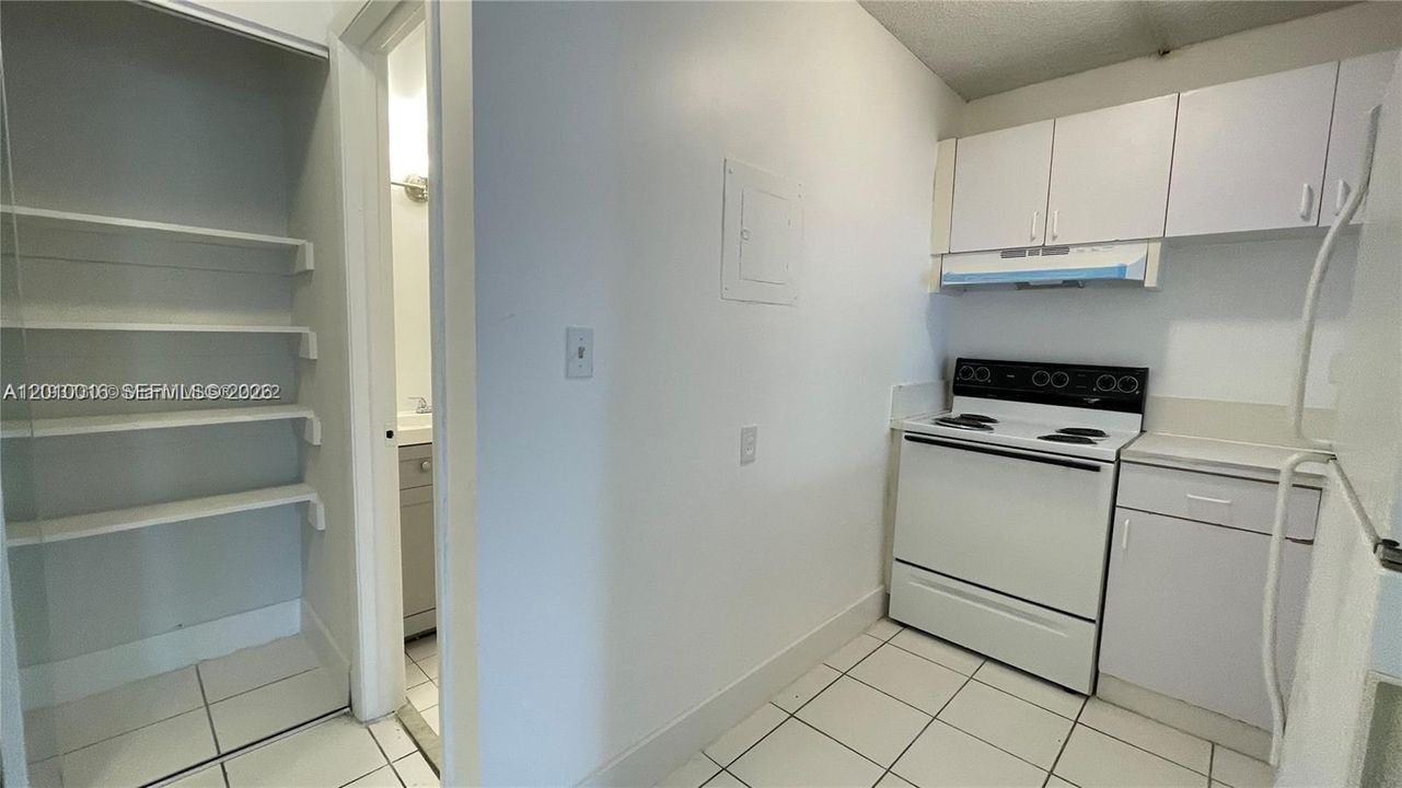 For Sale: $127,000 (0 beds, 1 baths, 450 Square Feet)