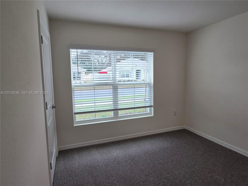 For Rent: $2,200 (4 beds, 2 baths, 1827 Square Feet)