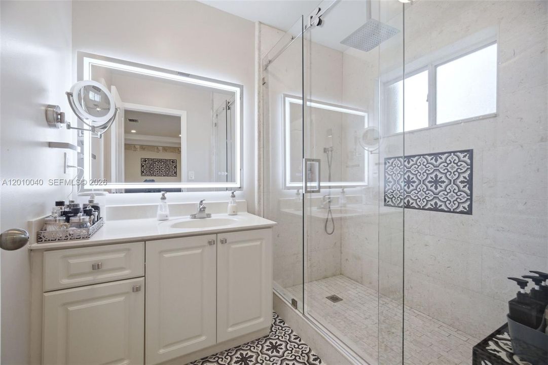 Active With Contract: $469,000 (2 beds, 2 baths, 1313 Square Feet)