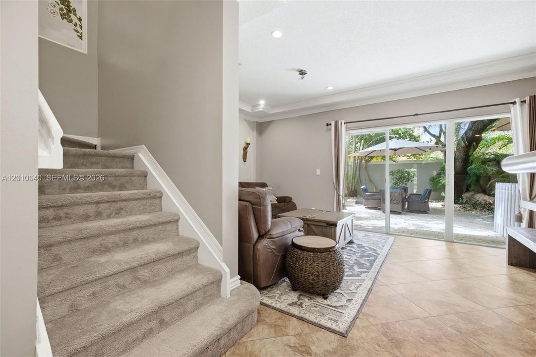 Active With Contract: $469,000 (2 beds, 2 baths, 1313 Square Feet)