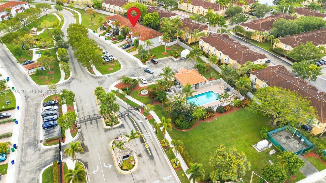 Active With Contract: $469,000 (2 beds, 2 baths, 1313 Square Feet)