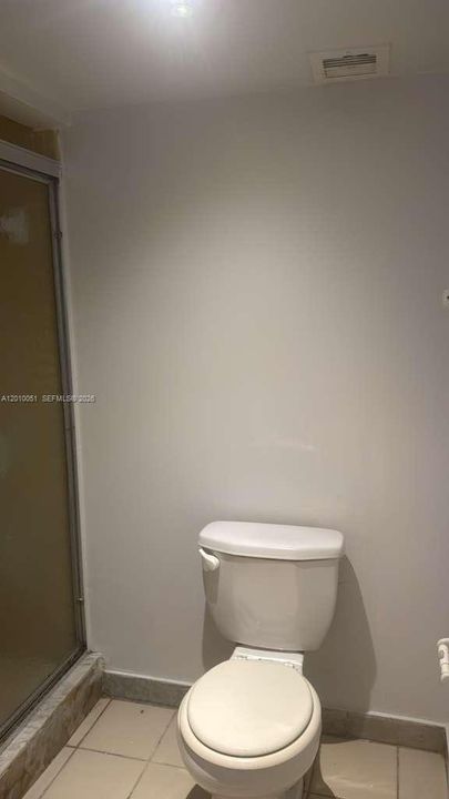 For Sale: $140,000 (2 beds, 2 baths, 949 Square Feet)