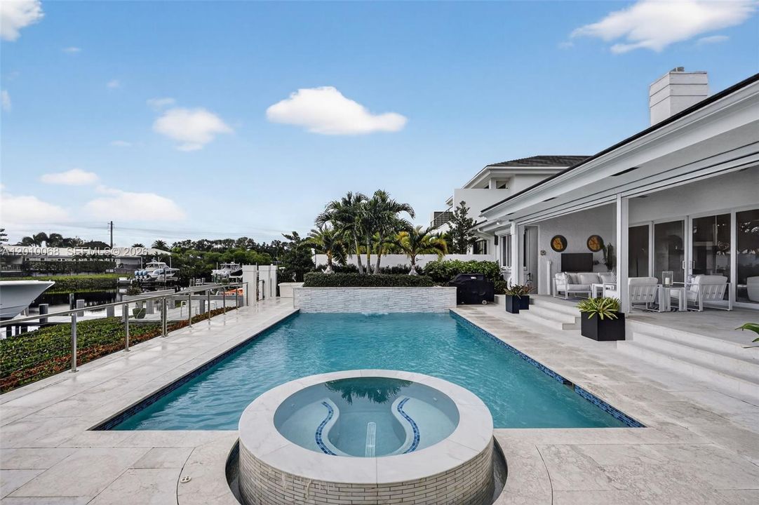 For Sale: $5,750,000 (3 beds, 3 baths, 2536 Square Feet)