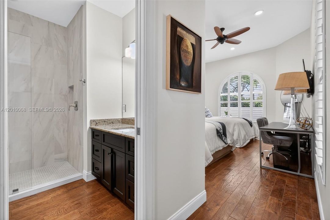 For Sale: $5,750,000 (3 beds, 3 baths, 2536 Square Feet)