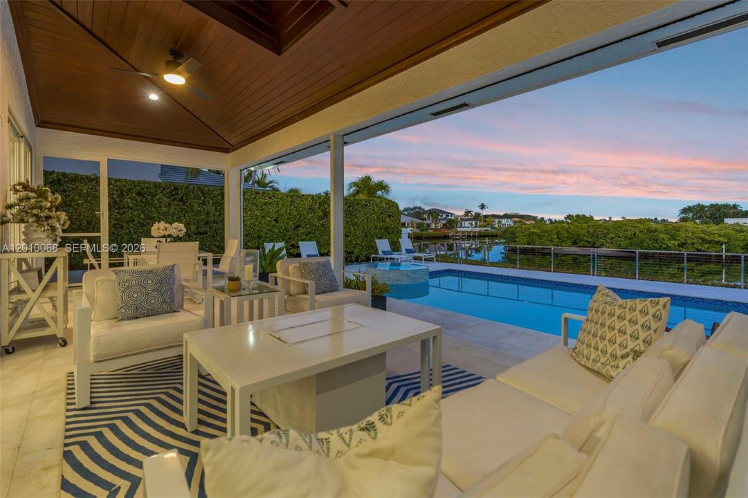 For Sale: $5,750,000 (3 beds, 3 baths, 2536 Square Feet)