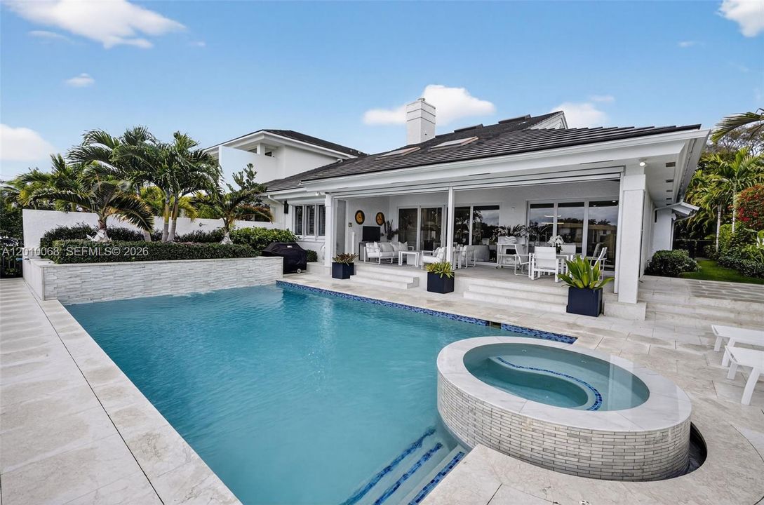 For Sale: $5,750,000 (3 beds, 3 baths, 2536 Square Feet)