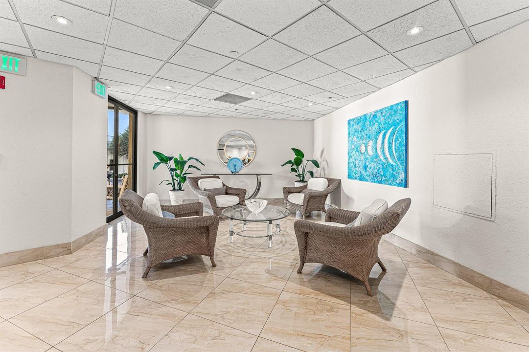 6 Public Sitting Area