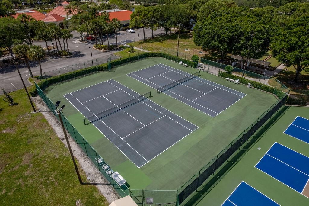 29 Tennis