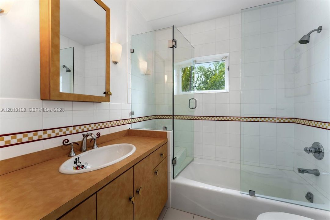 For Sale: $5,478,000 (4 beds, 3 baths, 3549 Square Feet)