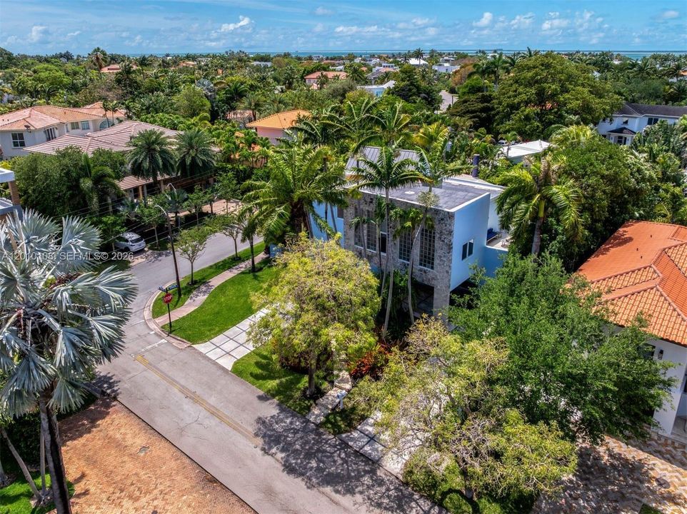 For Sale: $5,478,000 (4 beds, 3 baths, 3549 Square Feet)