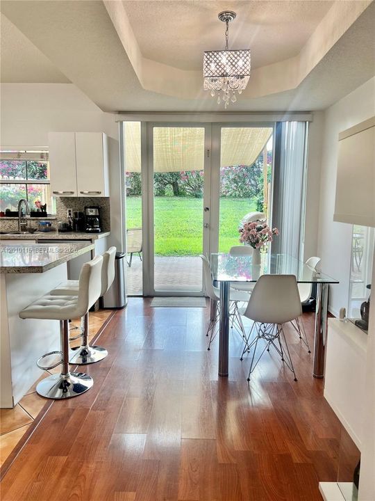 Active With Contract: $2,800 (2 beds, 2 baths, 1050 Square Feet)