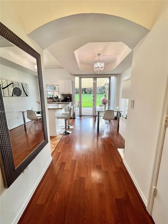 Active With Contract: $2,800 (2 beds, 2 baths, 1050 Square Feet)