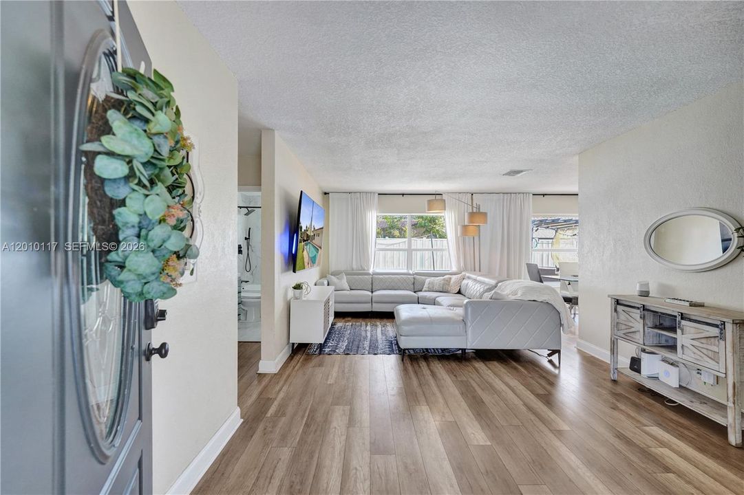 Activo con contrato: $568,000 (3 camas, 2 baños, 1508 Pies cuadrados)