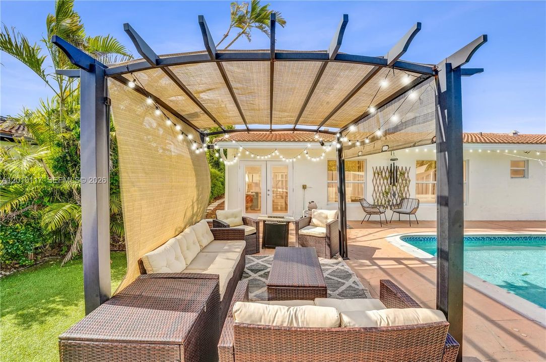 Activo con contrato: $568,000 (3 camas, 2 baños, 1508 Pies cuadrados)