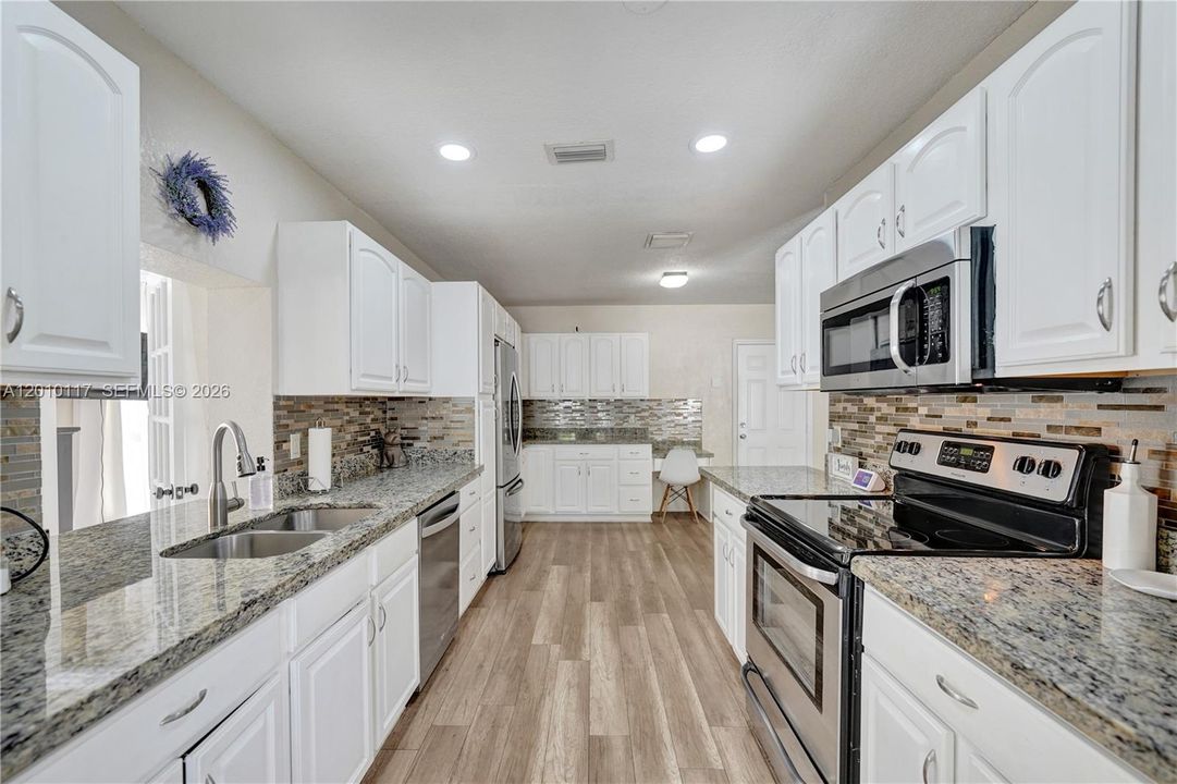 Activo con contrato: $568,000 (3 camas, 2 baños, 1508 Pies cuadrados)