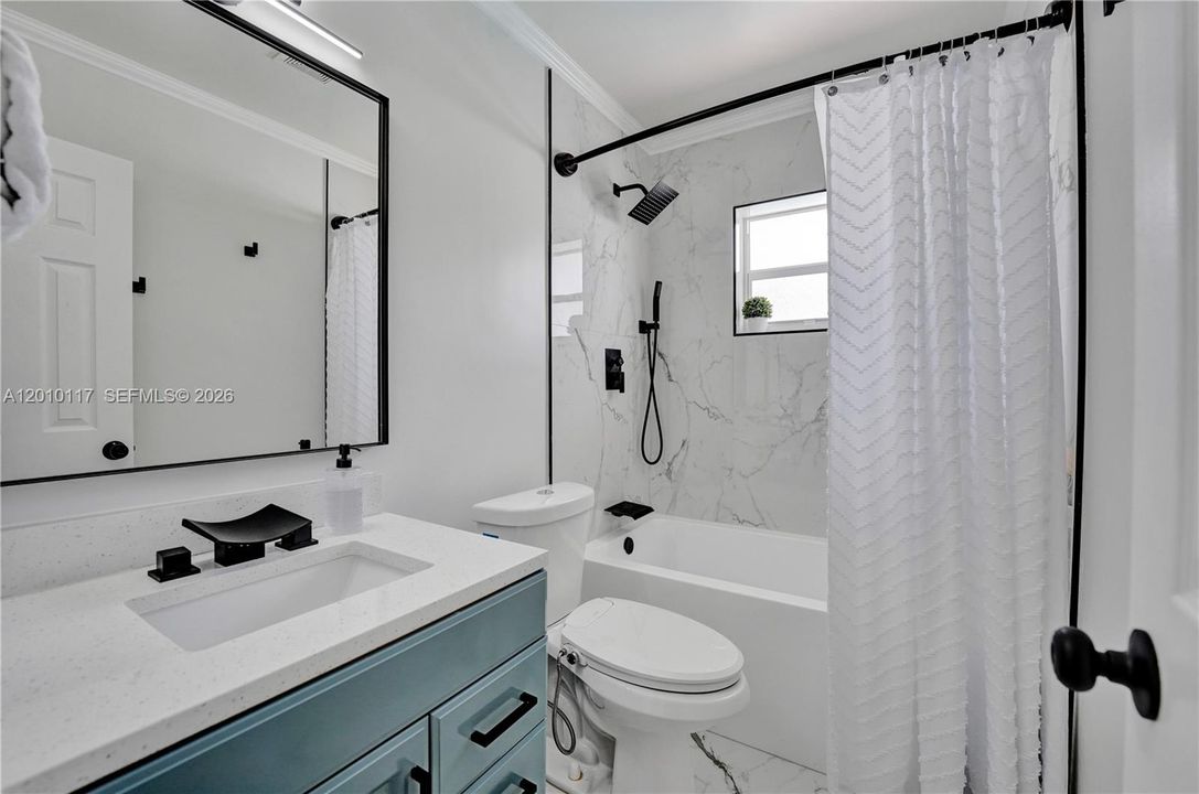 Activo con contrato: $568,000 (3 camas, 2 baños, 1508 Pies cuadrados)