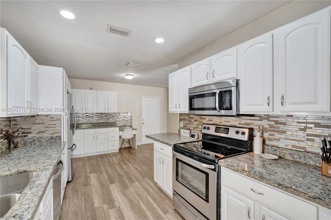 Activo con contrato: $568,000 (3 camas, 2 baños, 1508 Pies cuadrados)