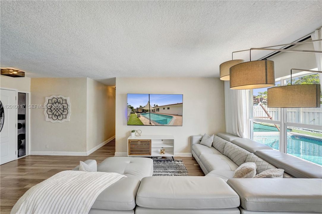 Activo con contrato: $568,000 (3 camas, 2 baños, 1508 Pies cuadrados)