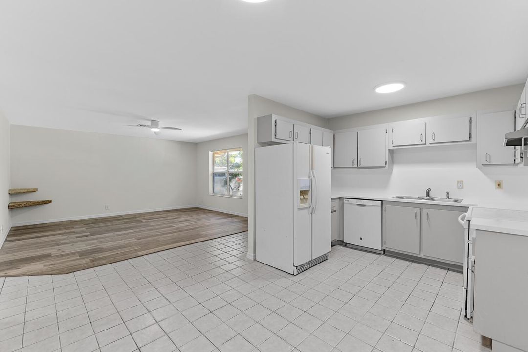 13868 York Ct Unit C-large-015-024-DSC 8