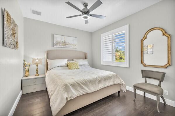 gold bed room