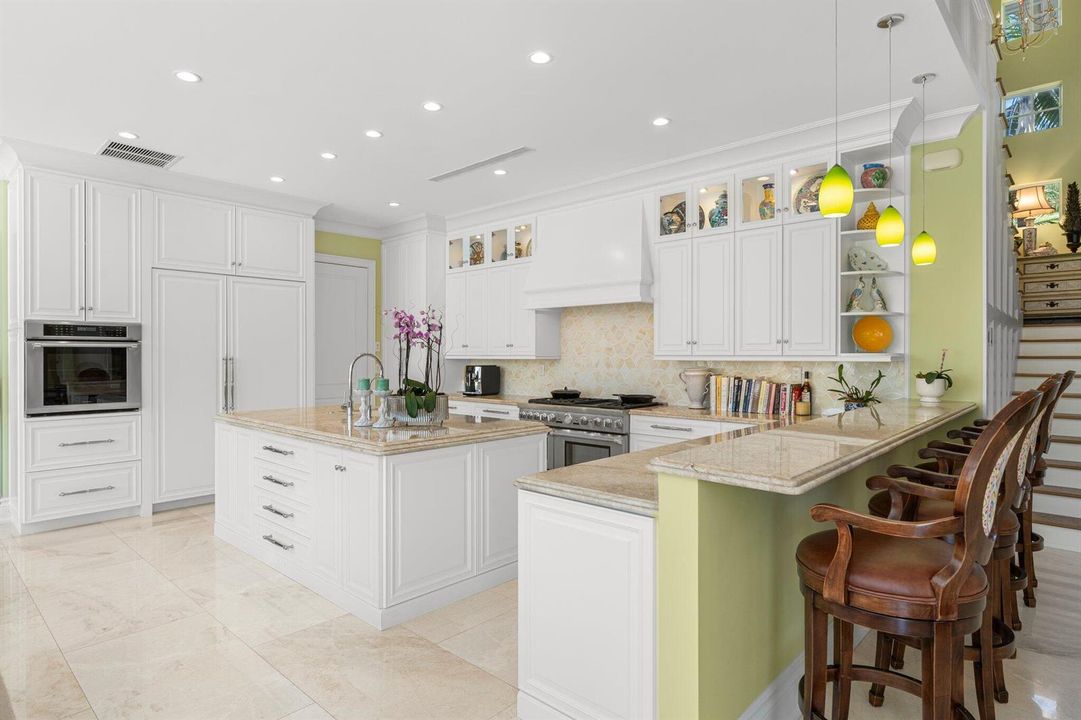 27-web-or-mls-2870 NE 24th Pl Fort Laude
