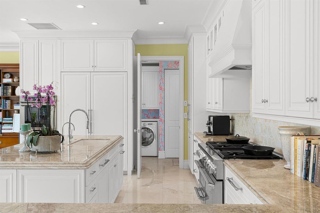 22-web-or-mls-2870 NE 24th Pl Fort Laude