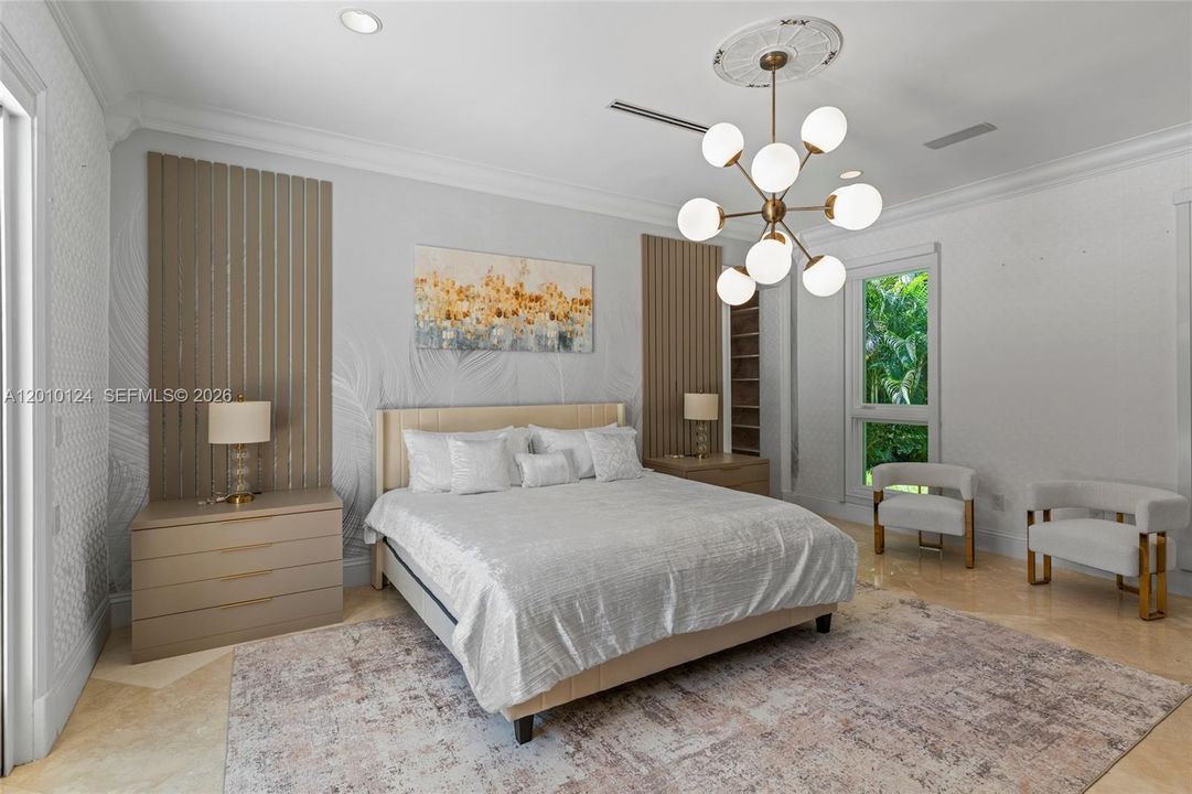 For Sale: $8,995,000 (6 beds, 6 baths, 8226 Square Feet)