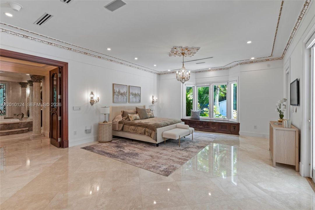 For Sale: $8,995,000 (6 beds, 6 baths, 8226 Square Feet)
