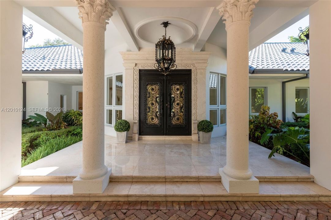 For Sale: $8,995,000 (6 beds, 6 baths, 8226 Square Feet)