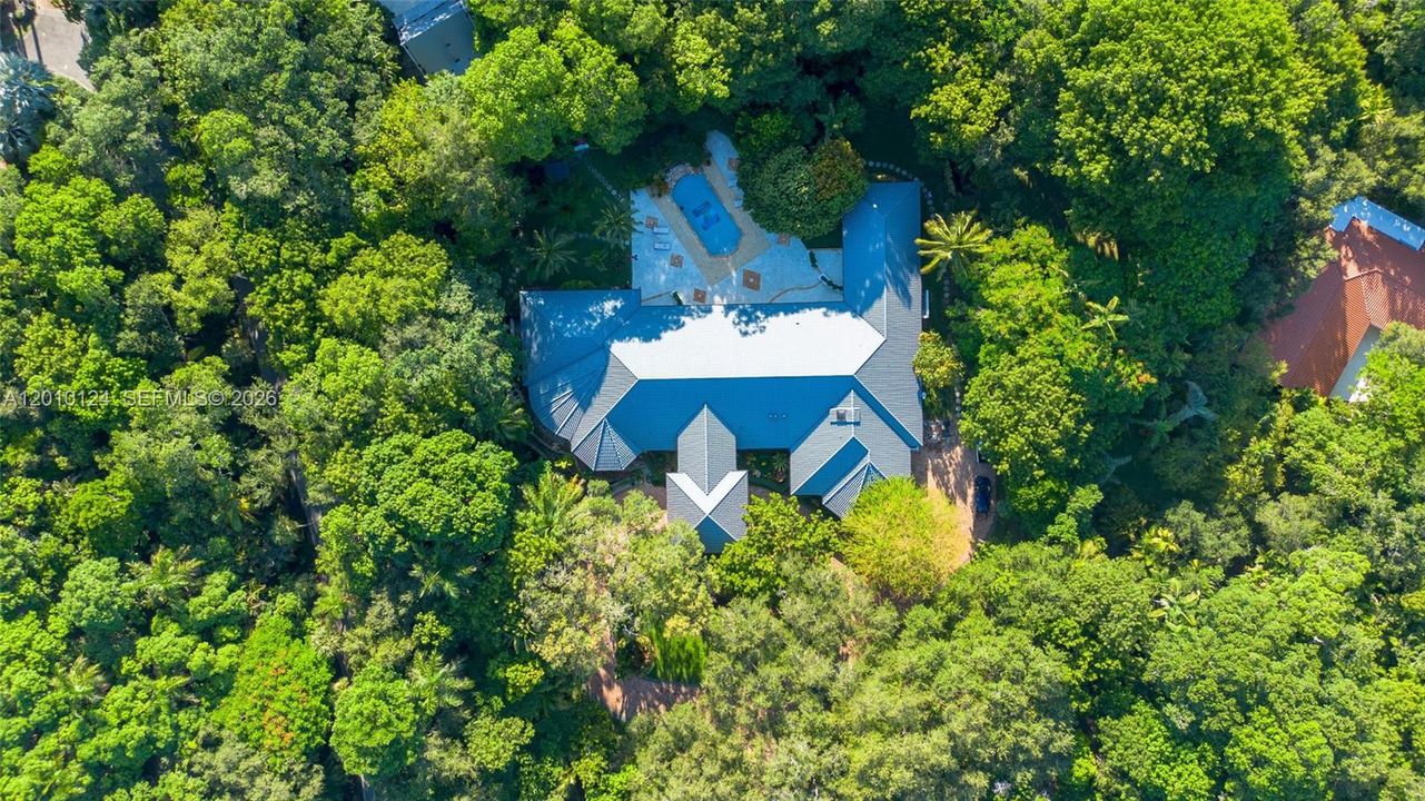 For Sale: $8,995,000 (6 beds, 6 baths, 8226 Square Feet)