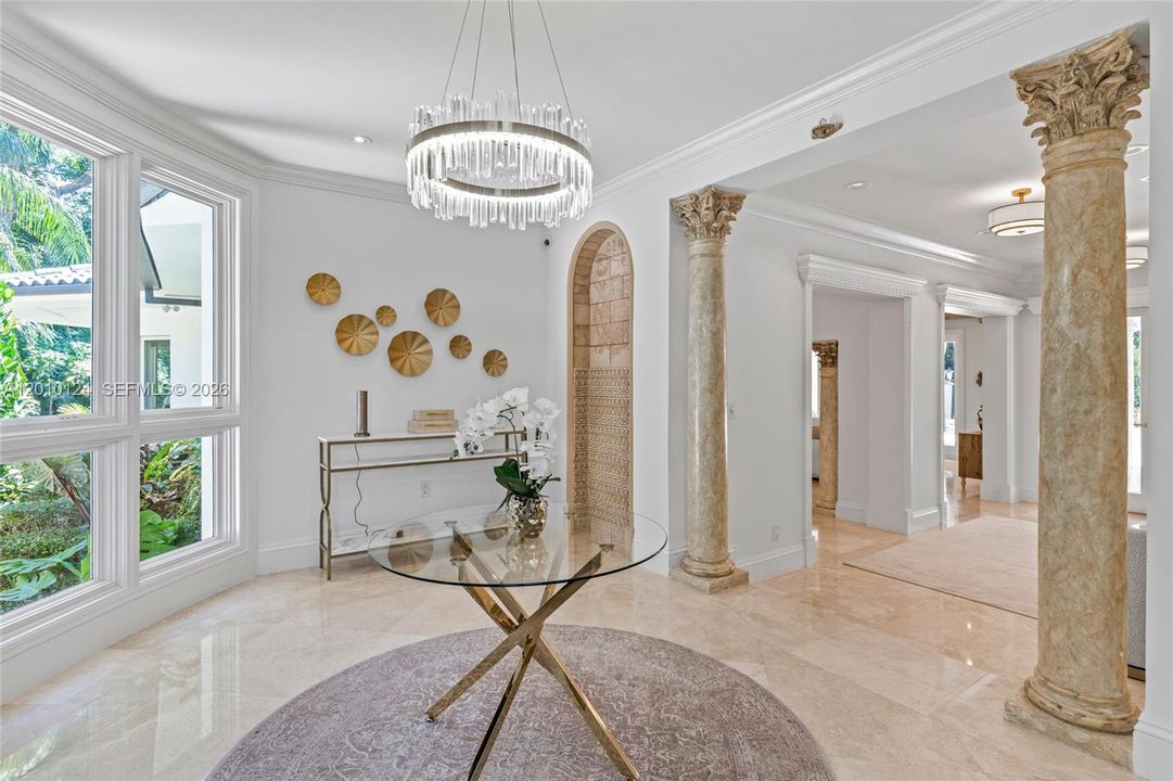 For Sale: $8,995,000 (6 beds, 6 baths, 8226 Square Feet)