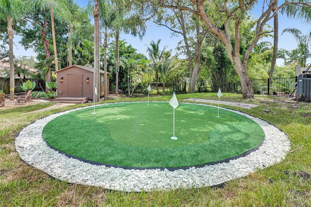 En Venta: $2,400,000 (8 camas, 4 baños, 2776 Pies cuadrados)
