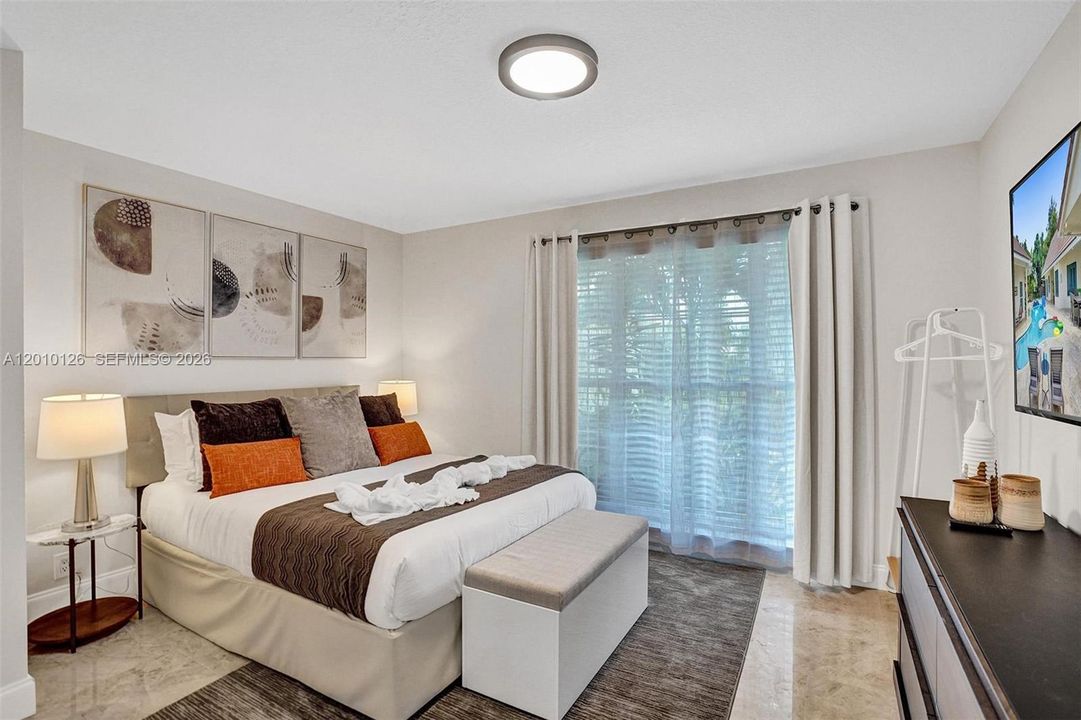 En Venta: $2,400,000 (8 camas, 4 baños, 2776 Pies cuadrados)