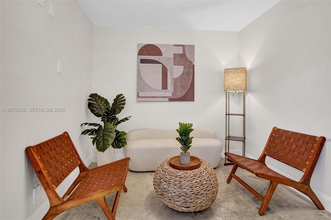 En Venta: $2,400,000 (8 camas, 4 baños, 2776 Pies cuadrados)