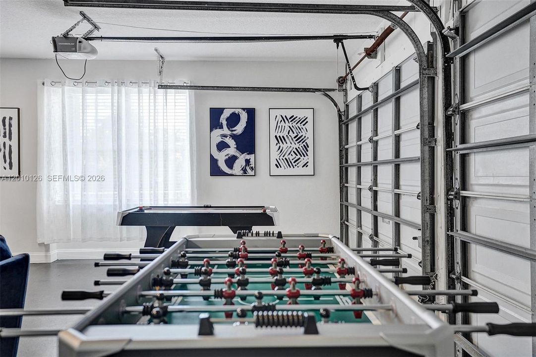 En Venta: $2,400,000 (8 camas, 4 baños, 2776 Pies cuadrados)