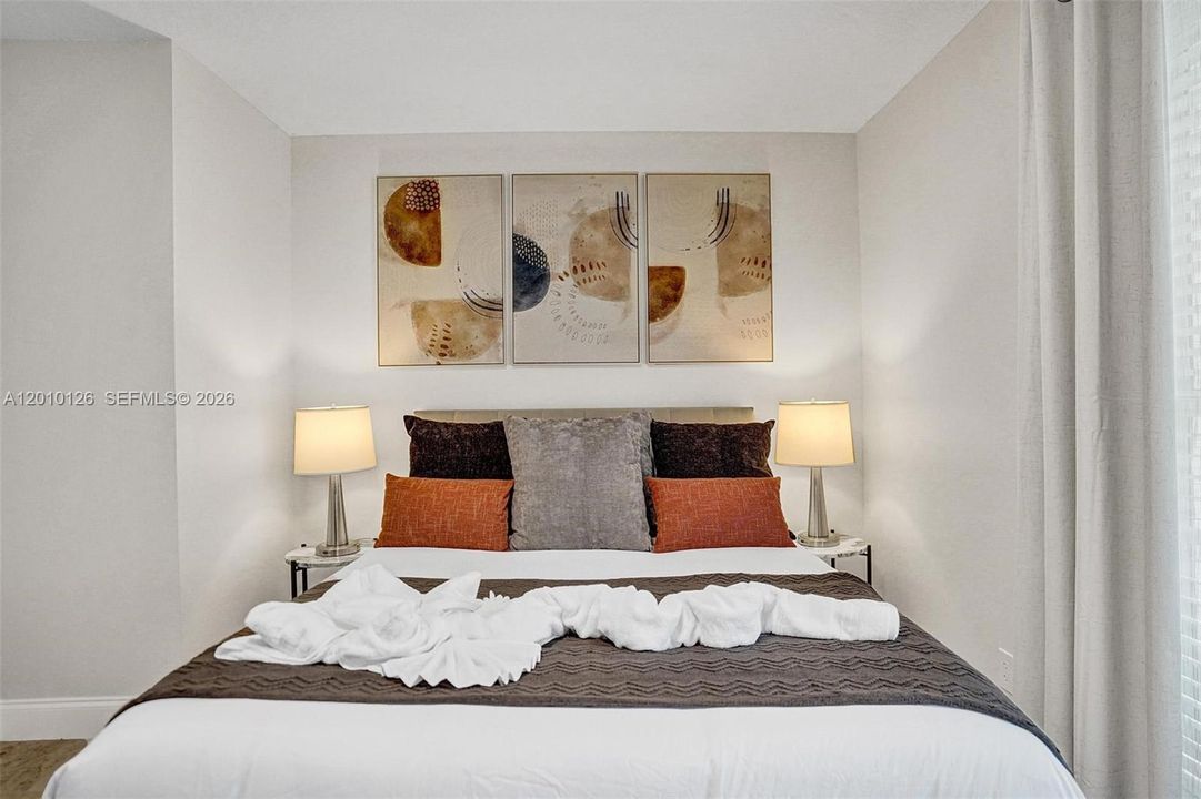 En Venta: $2,400,000 (8 camas, 4 baños, 2776 Pies cuadrados)